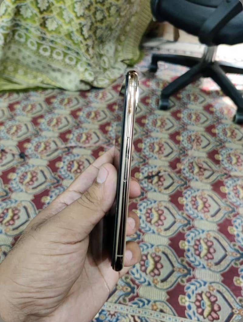 Apple iPhone XS 2