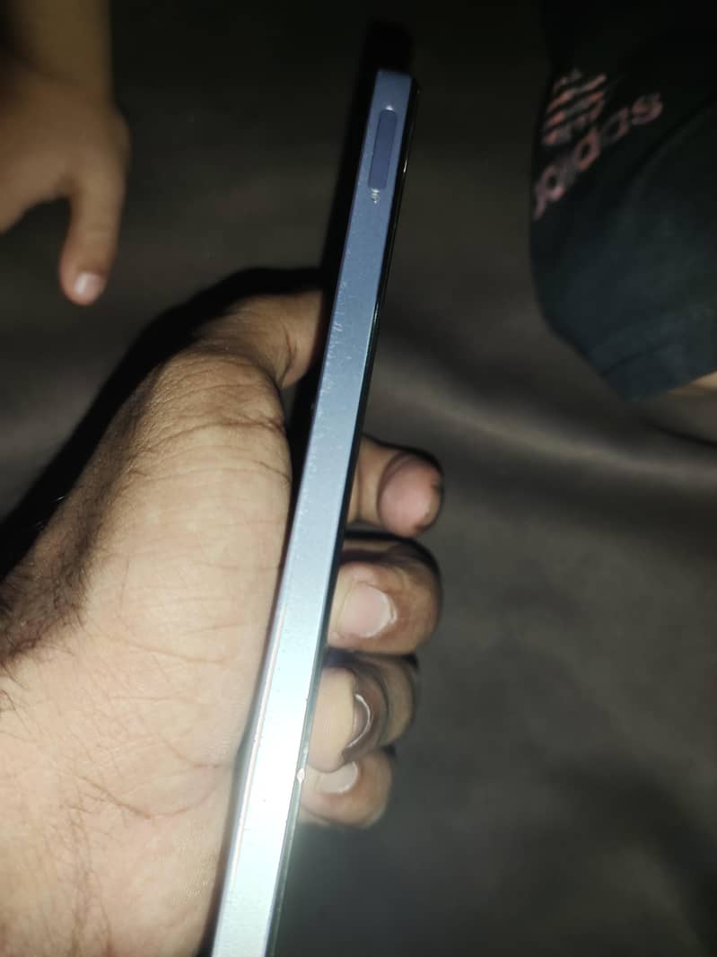 Realme C65 4