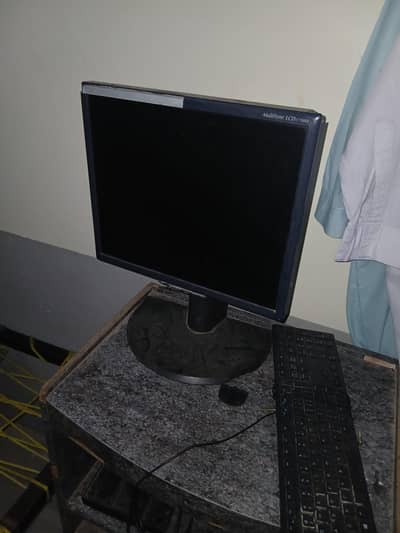 18 inch desktop