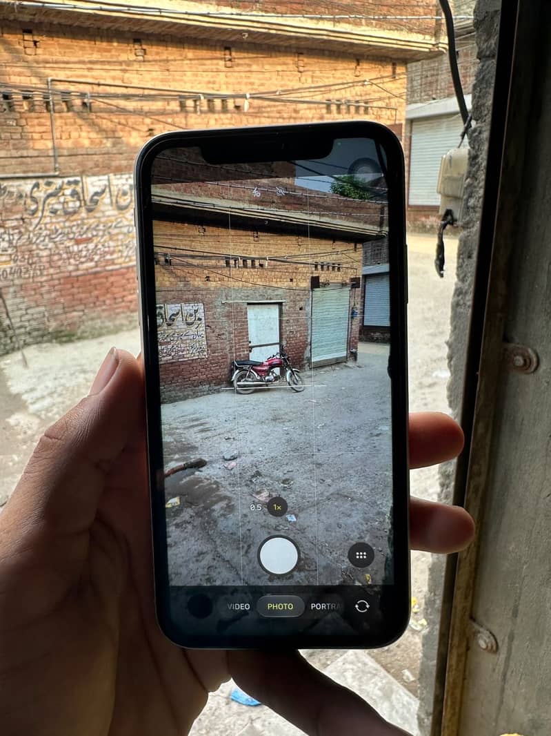 Apple iPhone 11 8