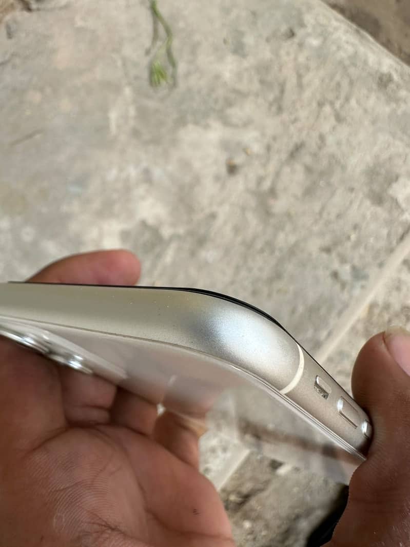 Apple iPhone 11 9