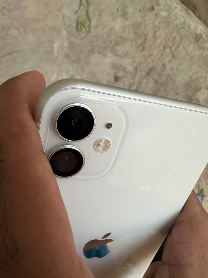 Apple iPhone 11 11