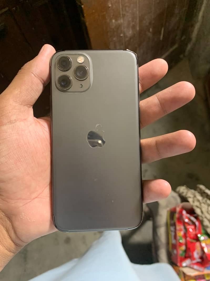 Apple iPhone 11 Pro 3