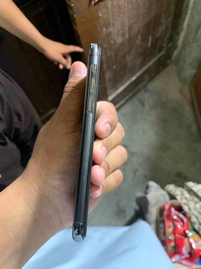 Apple iPhone 11 Pro 5