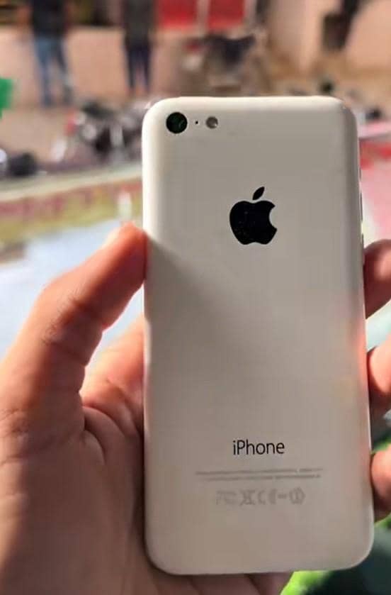Apple iPhone 5c 0