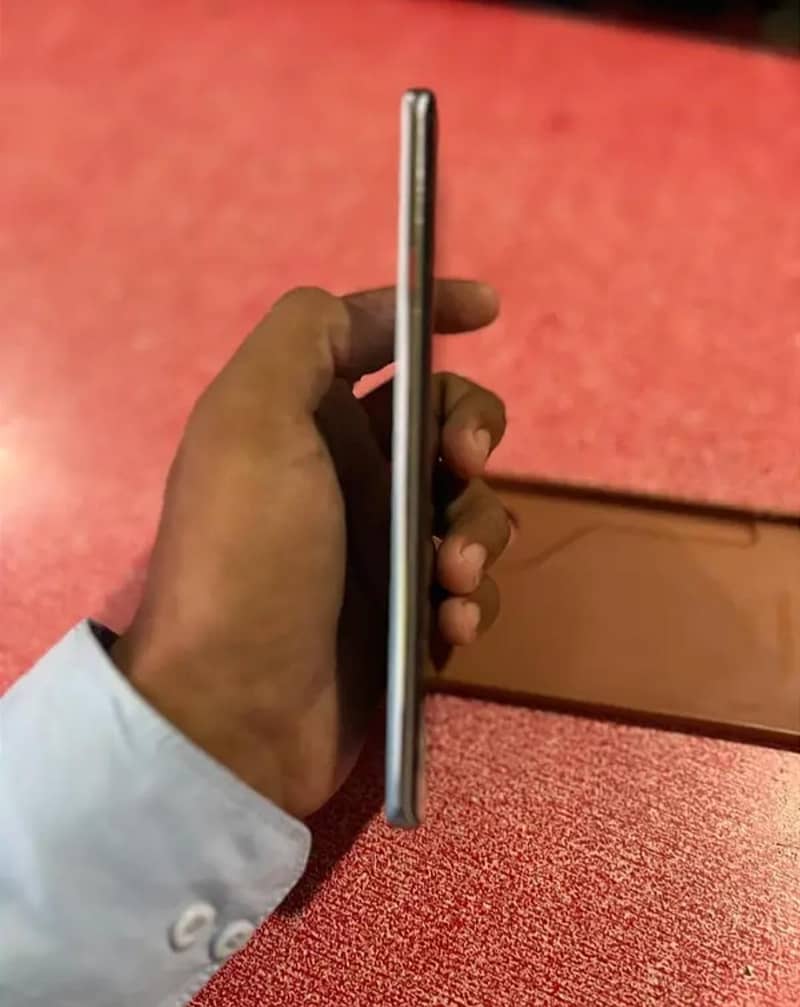 Tecno CAMON 40 Pro 1