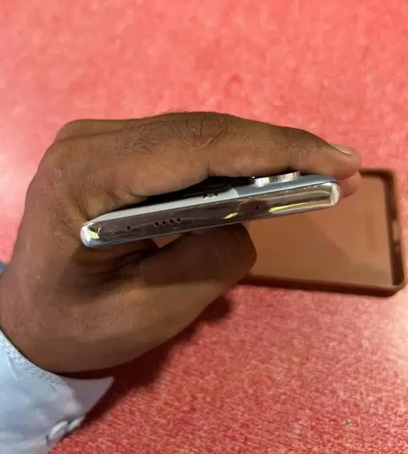 Tecno CAMON 40 Pro 3