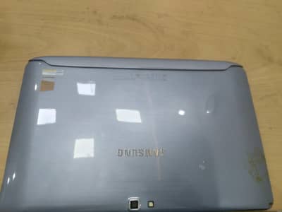 Samsung ATIV Smart PC (such as the XE500T1C or XE700T1C hybrid tablet