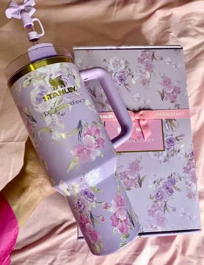 Water Bottle , Stainless steel , vacuum insulated double walled Mug