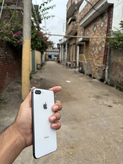 Apple iPhone 8 Plus