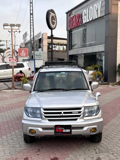 Mitsubishi Pajero IO GDI 2000