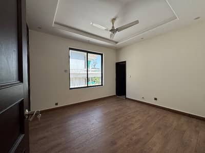A Beautiful Upper Portion For Rent Ideal Location All Wooden Flooring