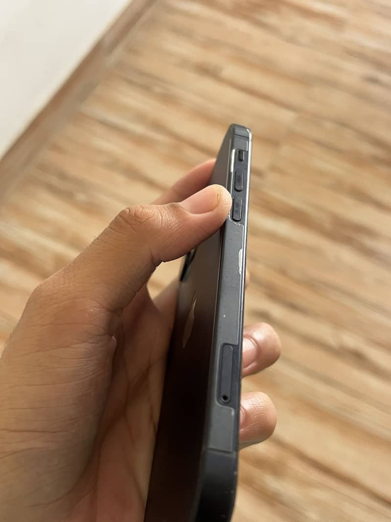 iPhone 12 jv 4