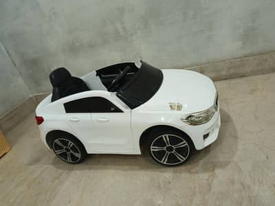 kids Electric car urgent sale