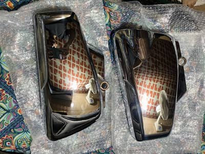 Honda 125 self special edition or chrome edition side covers/tappy