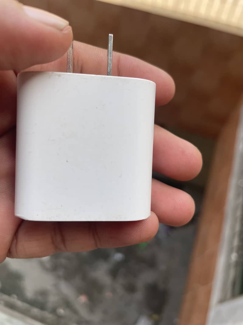 iPhone Adapter 1