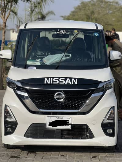Nissan Roox 2021