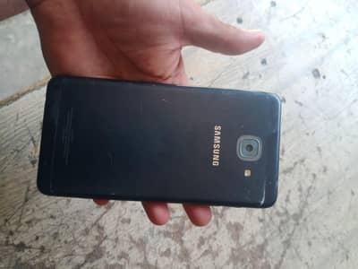 Samsung j7 max 4Gb ram 32gb Storage Pta urgent Sale 03114776374