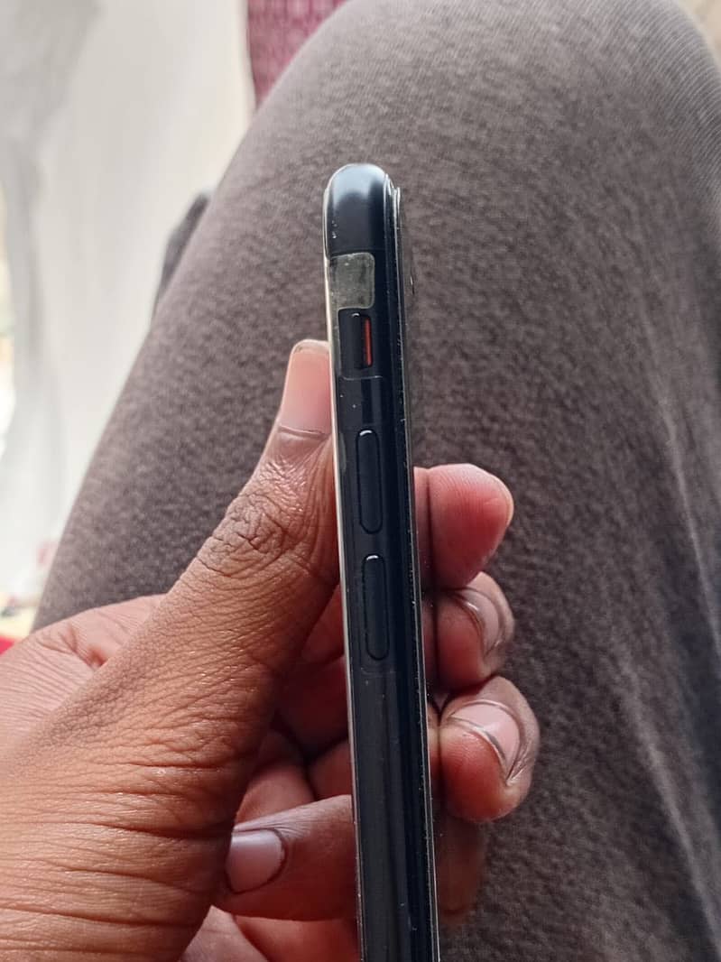Apple iPhone SE 2 generation 0