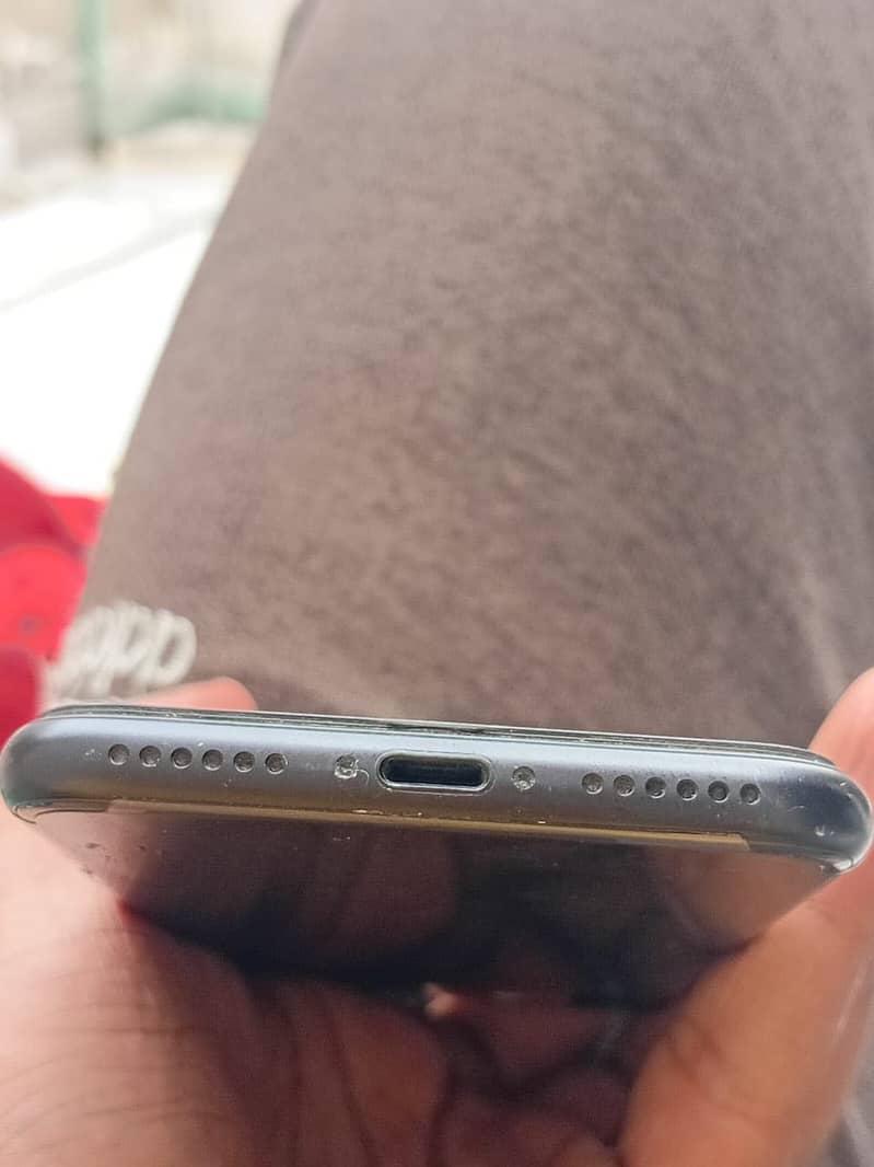 Apple iPhone SE 2 generation 3