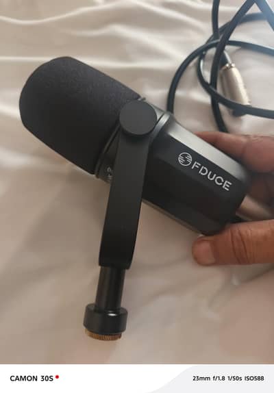 FDUCE Dynamic Microphone with XLR cabl and semnlan boom arm