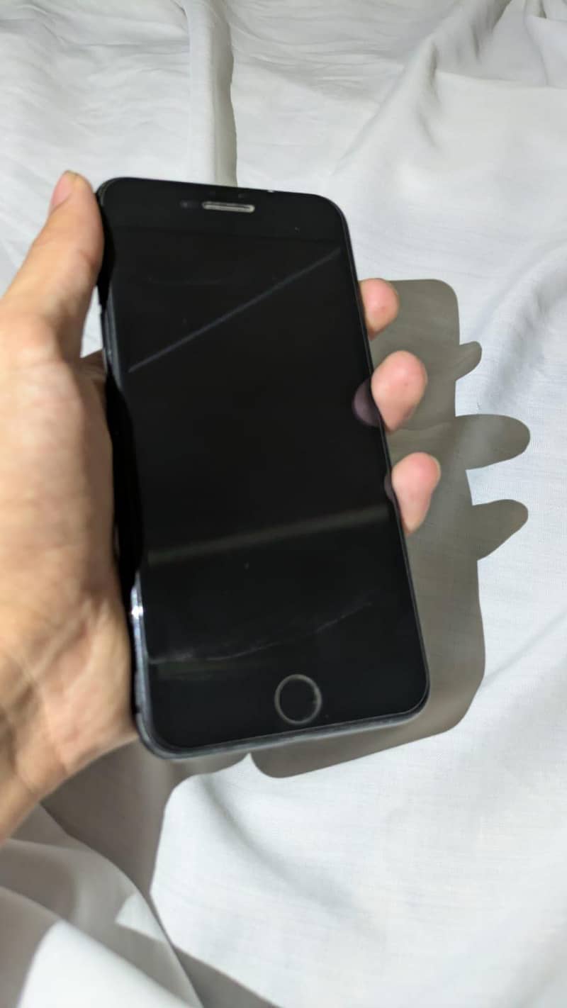 Apple iPhone 8 Plus 1