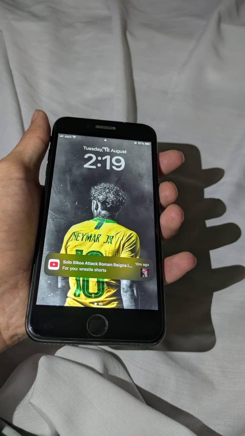 Apple iPhone 8 Plus 6