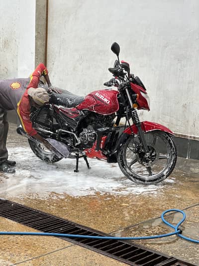 Suzuki GR150 2025