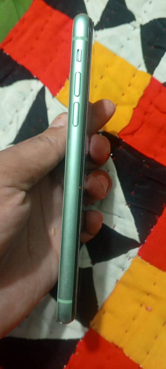 Apple iPhone 11 2