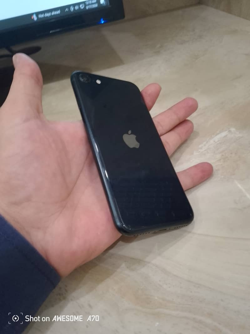 Apple iPhone SE 0