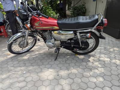 Honda 125 selfstart special addition