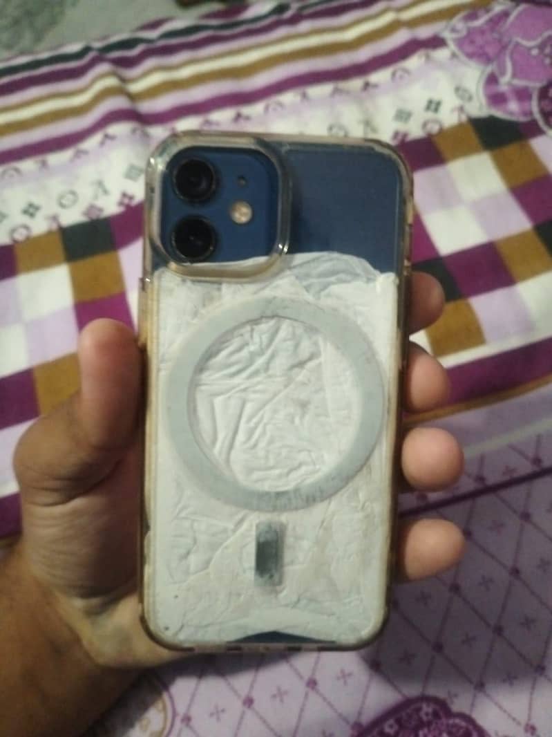 Apple iPhone 12 mini 4