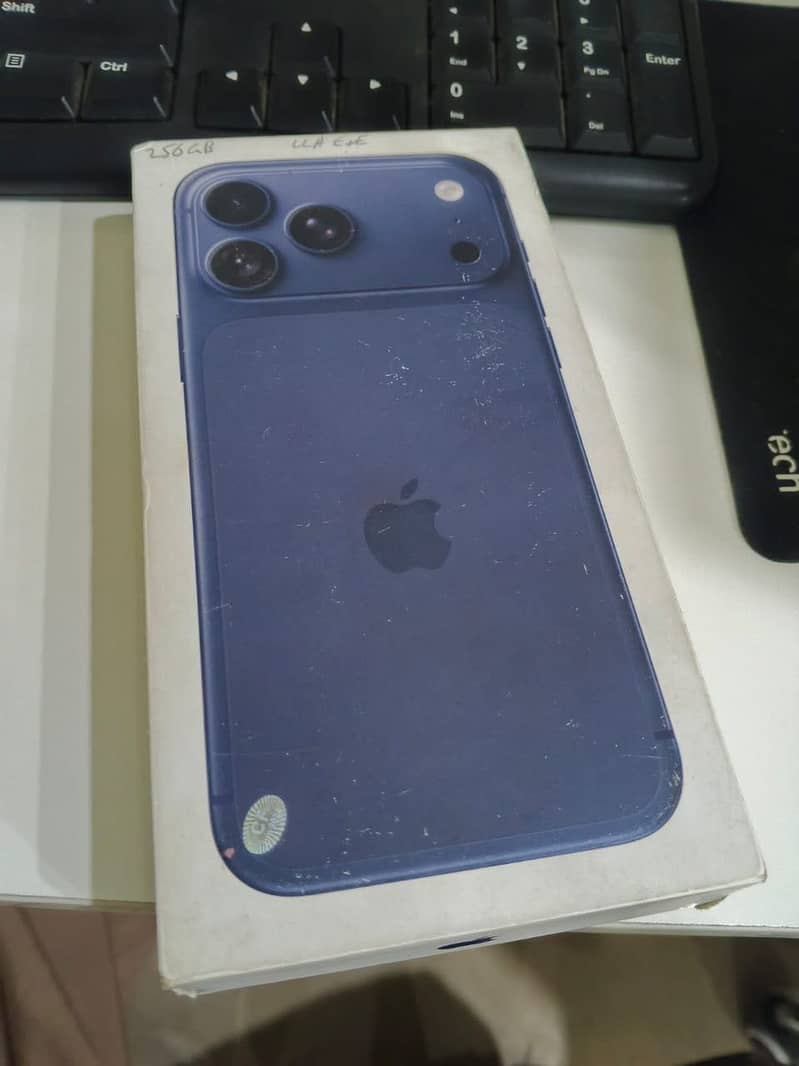 Apple iPhone 17 Pro Max 256GB – Non PTA 7