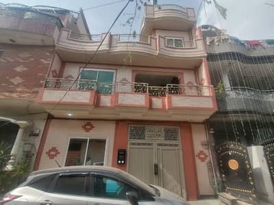 Marghzar Officers Colony House Sized 5 Marla For sale
