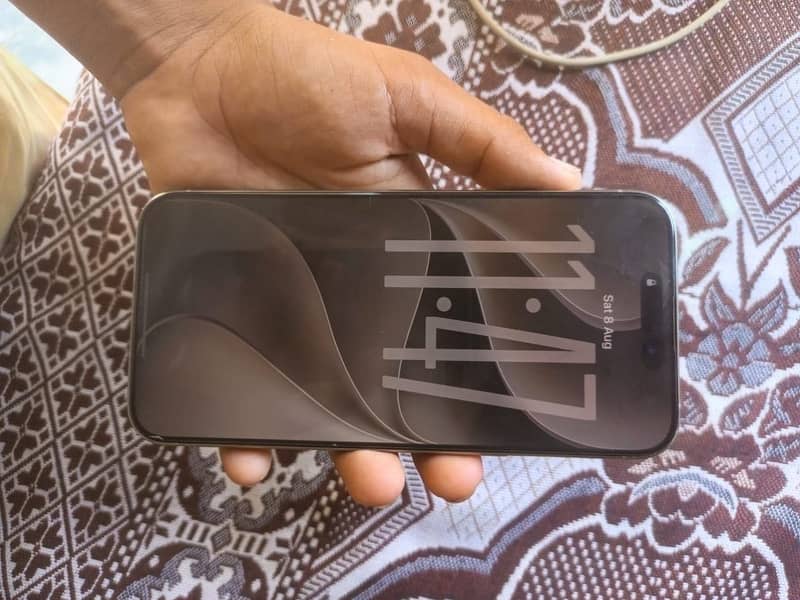 Apple iPhone 15 Pro Max 3