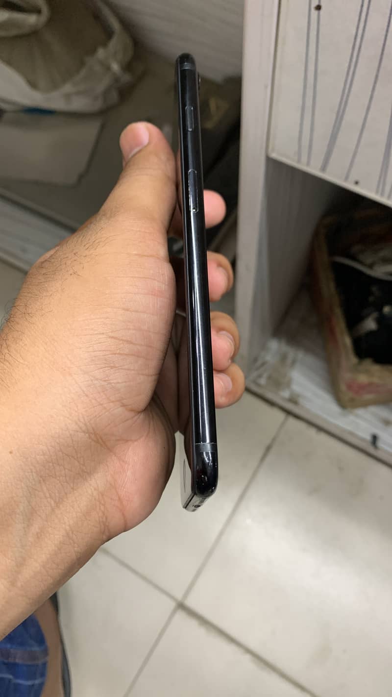 Apple iPhone 7 Plus 1
