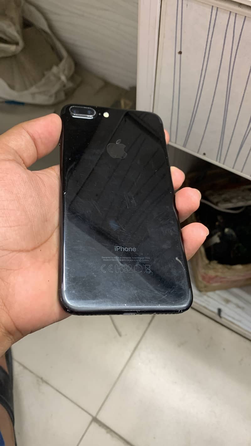 Apple iPhone 7 Plus 3