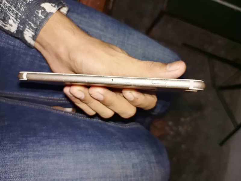 Apple iPhone 7 Plus 3