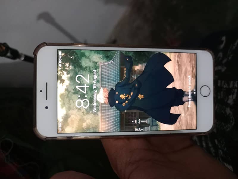 Apple iPhone 7 Plus 0