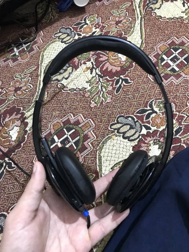 Logitech Head phone 0