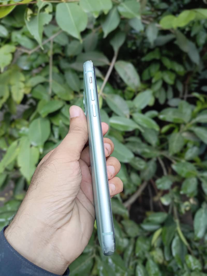Apple iPhone 11 5