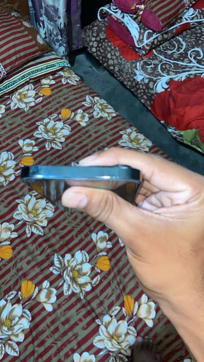 iPhone 13 pro max. Non pta. 128 esim time available. 84bh  read add
