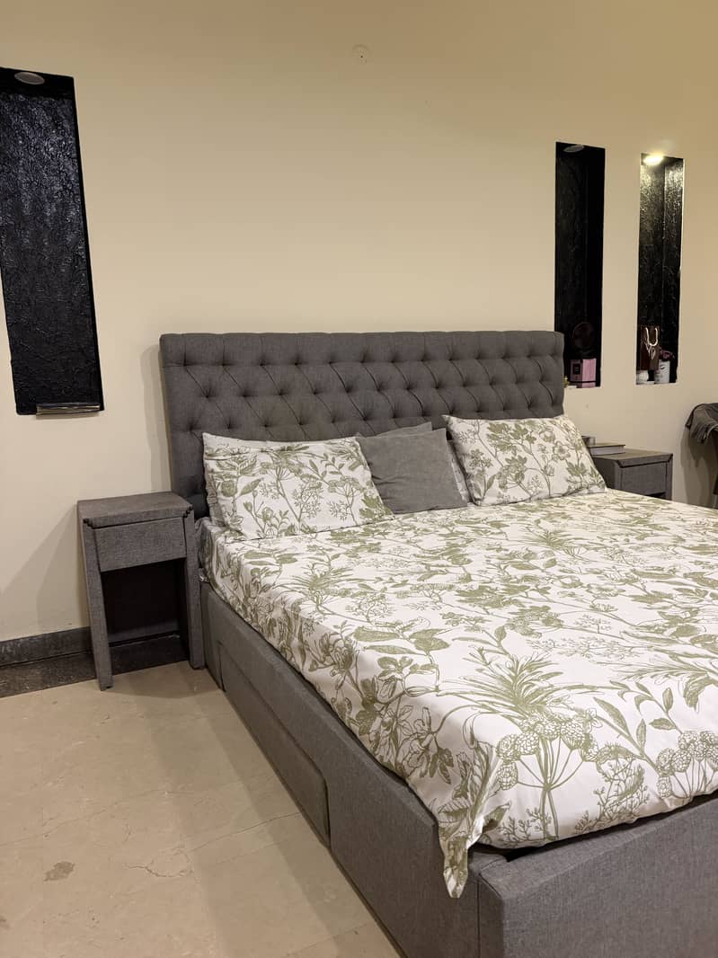 King Bed 6