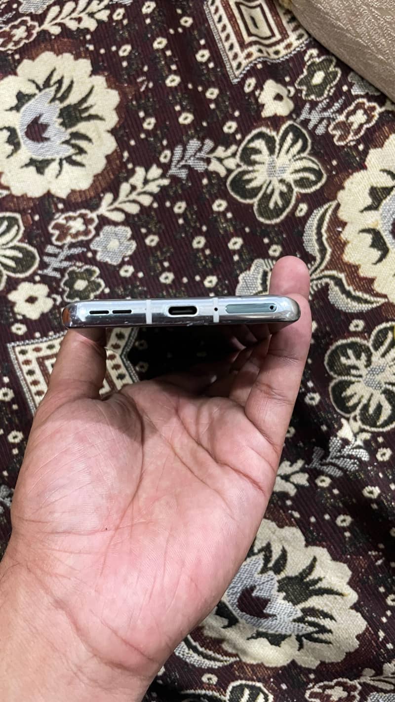 One Plus 9 Pro 5