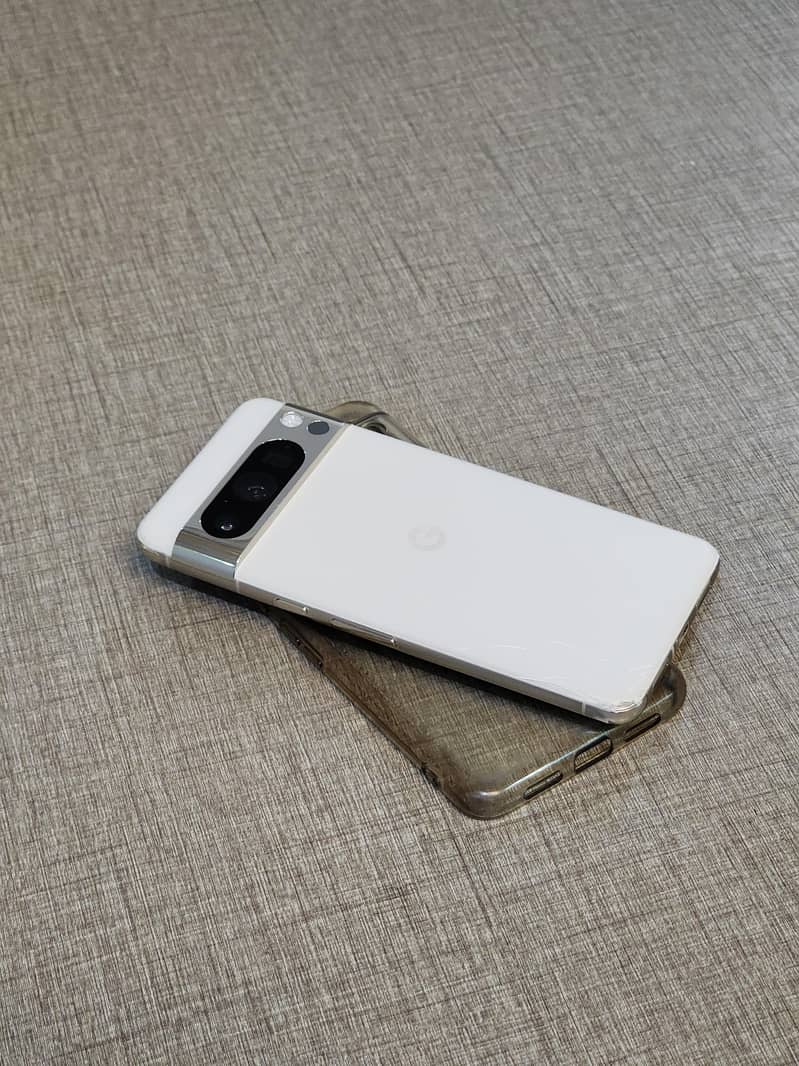 Google Pixel 8 Pro 2