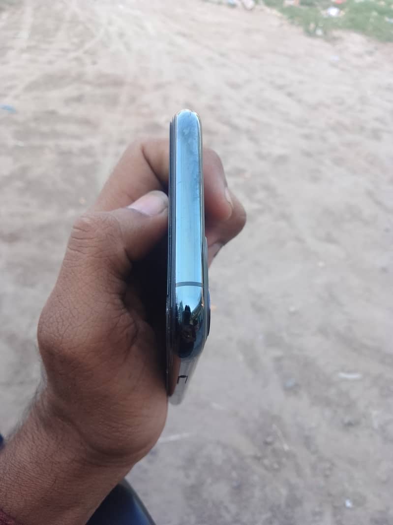 iPhone 11 pro 1