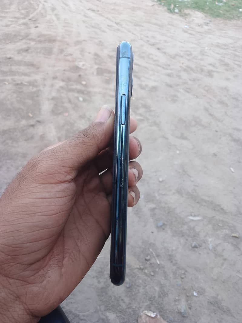 iPhone 11 pro 2