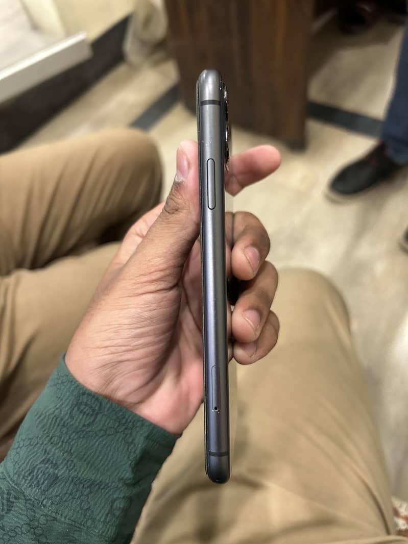 Apple iPhone 11 1