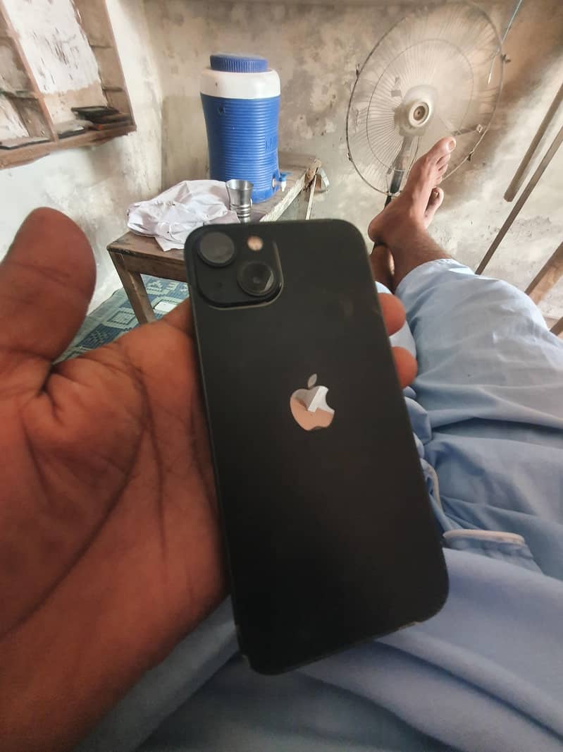 Apple iPhone 13 2