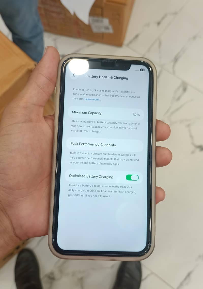 Apple iPhone 11 3